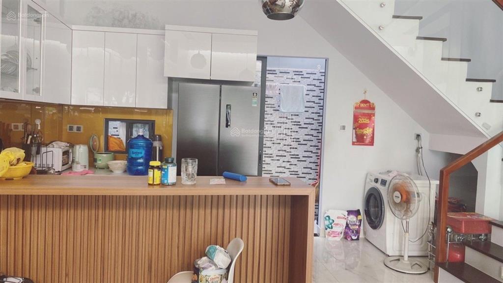 Bán nhà mới 3 tầng ở ngay  hẻm xe hơi vi vu  ngang 5.8m  thu nhập 14tr/tháng  nhỉnh 6 tỷ