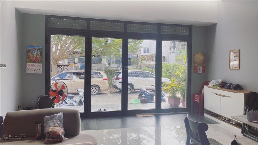 Bán nhà mới 3 tầng ở ngay  hẻm xe hơi vi vu  ngang 5.8m  thu nhập 14tr/tháng  nhỉnh 6 tỷ