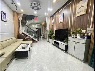 Bán nhà mới 4 tầng ở ngay  tt nhà bè  đường nhựa xe tải quay đầu  dt 4.5x12  nhỉnh 5 tỷ