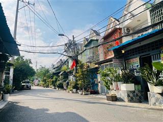 Bán gấp nhà hẻm xe tải  đường lê văn lương nhà bè  dt 5.6x16  nhà 2 tầng btct  nhỉnh 5 tỷ