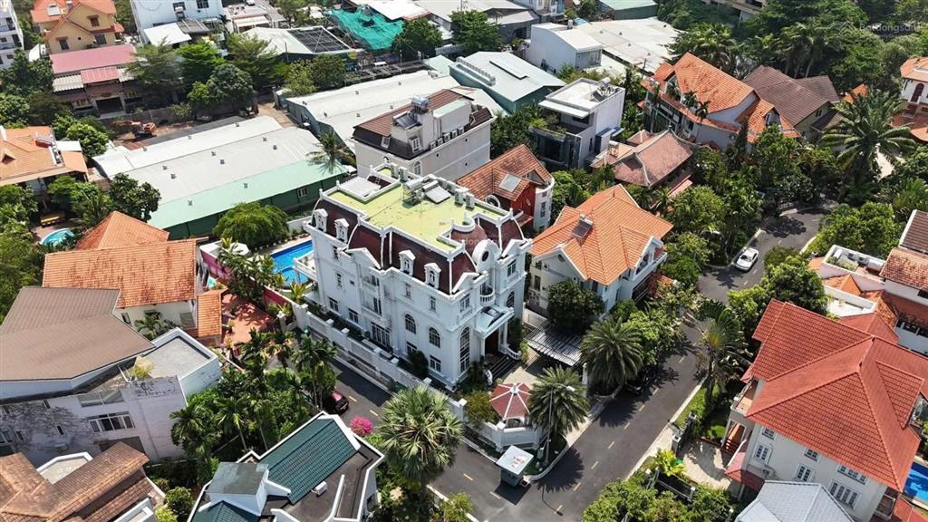 Bán biệt thự 146e nguyễn văn hưởng, quận 2, khu compound cao cấp thảo điền, 17m x 50m, 777m2