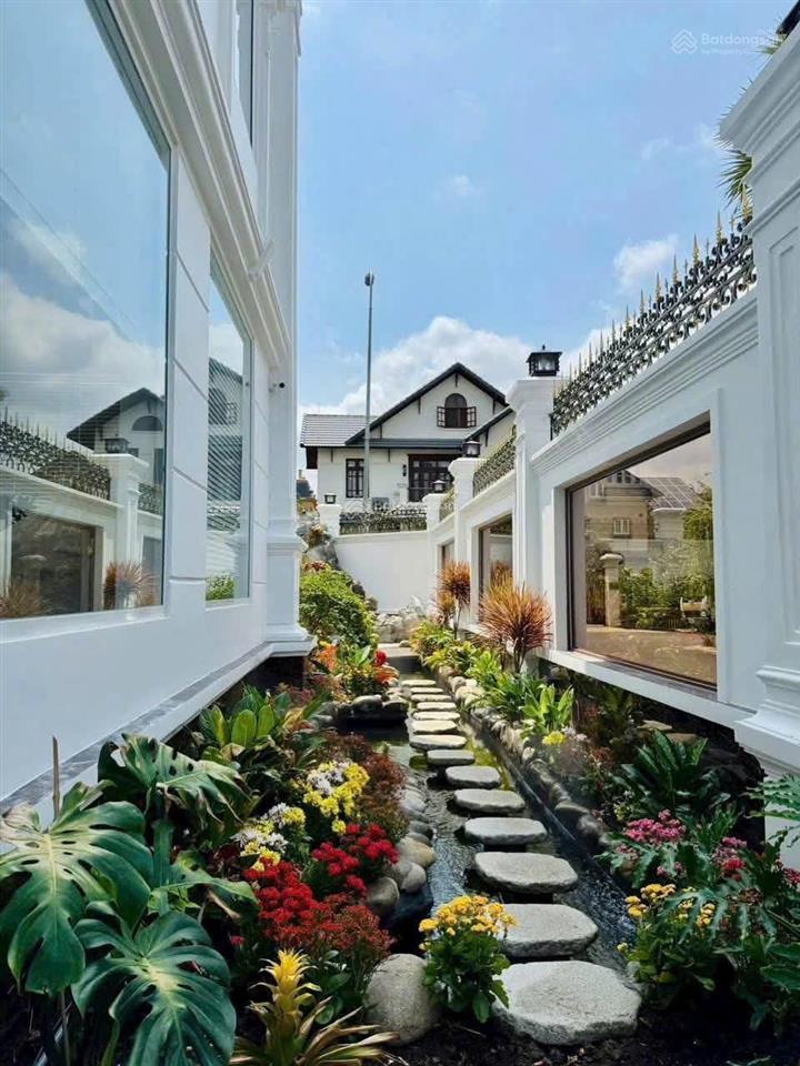 Bán biệt thự 146e nguyễn văn hưởng, quận 2, khu compound cao cấp thảo điền, 17m x 50m, 777m2