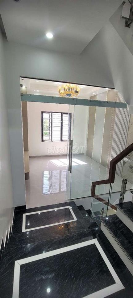 Mình muốn bán nhà 4 tầng độc lập