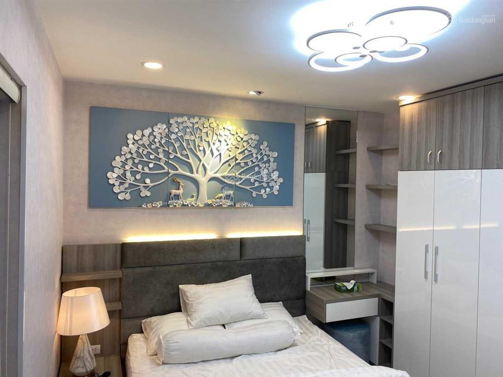 Bán gấp căn hộ chung cư sky center 129m2, 3pn, giá 10.9 tỷ/36m2,giá 2.7 tỷ. 0933 033 *** thái