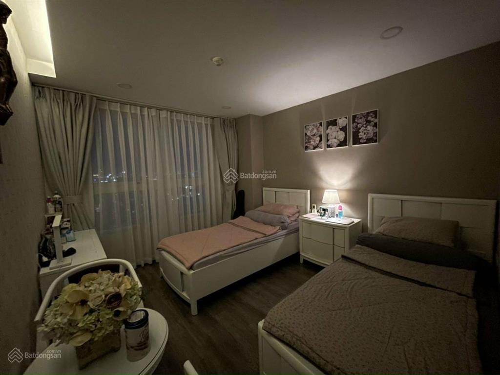 Cần bán gấp ch chung cư him lam, 97m2, 2pn, giá 5.3 tỷ. 0933 033 *** thái. e còn nhiều diện tích
