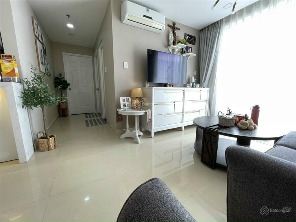 Cần bán gấp ch chung cư him lam, 97m2, 2pn, giá 5.3 tỷ. 0933 033 *** thái. e còn nhiều diện tích
