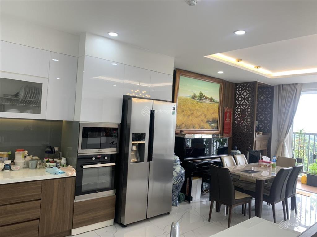 Bán gấp căn hộ chung cư xi grand court .90m2,3pn giá 9 tỷ. 0933 033 *** thái.e còn sản phẩm.view đẹp