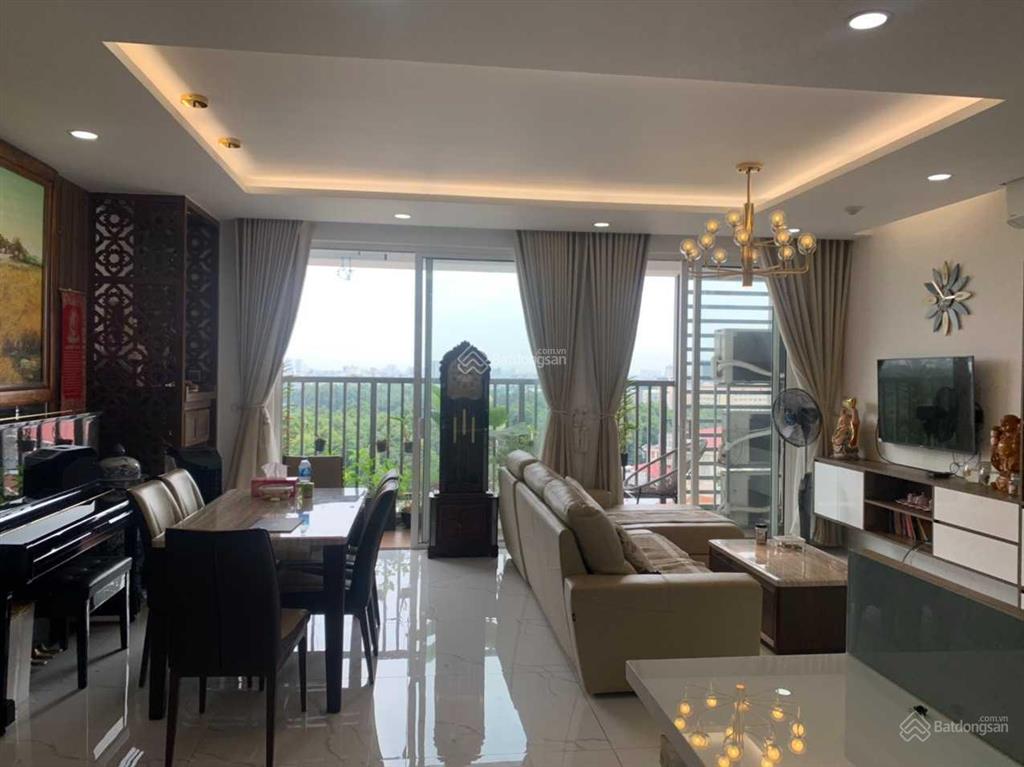 Cần bán gấp căn hộ chung cư xi grand court. 109m2,3pn 9.7 tỷ.0933 033 *** thái. e còn nhiều diện tích