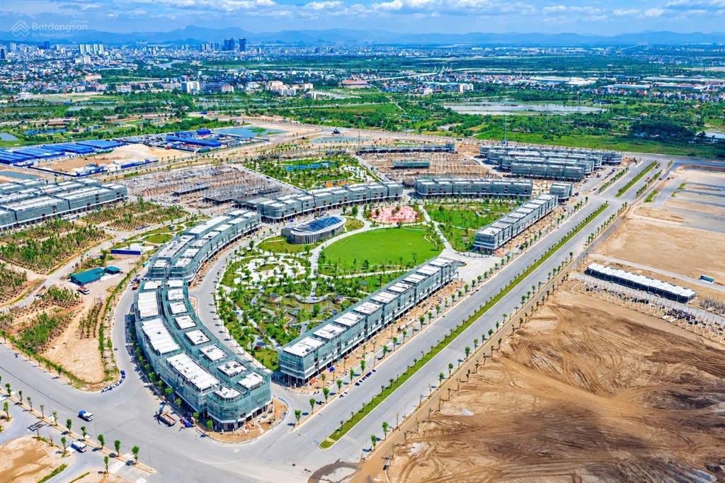 Bán căn shophouse sát công viên trung tâm giá sau voucher 4tỷ kinh doanh tốt