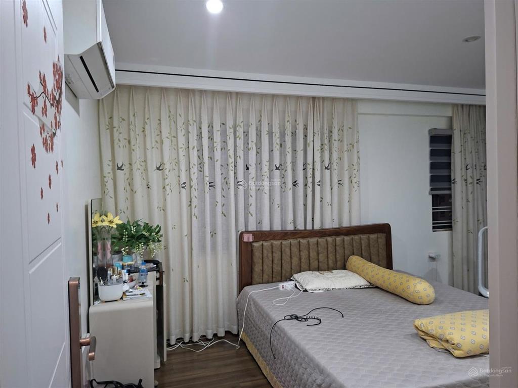 Tôi chính chủ bán gấp căn 2pn, 66m2 hướng đông nam tòa hud3  0942 968 ***