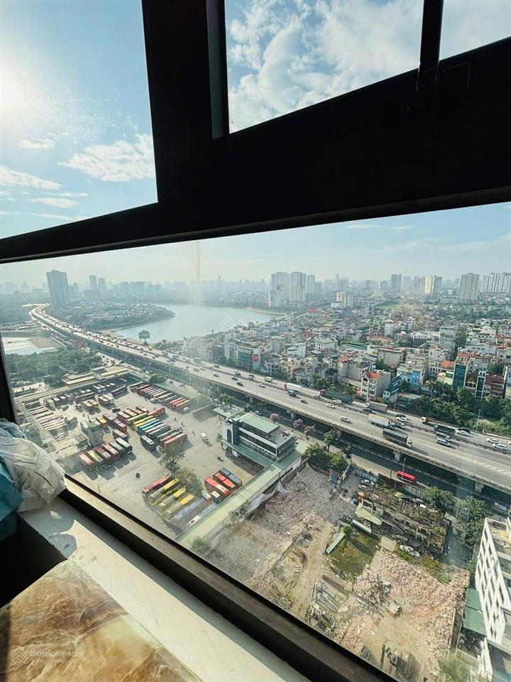 Tôi chính chủ cần bán căn 66m2 rose town, tầng đẹp, giá rẻ 4.8x tỷ 0942 968 ***