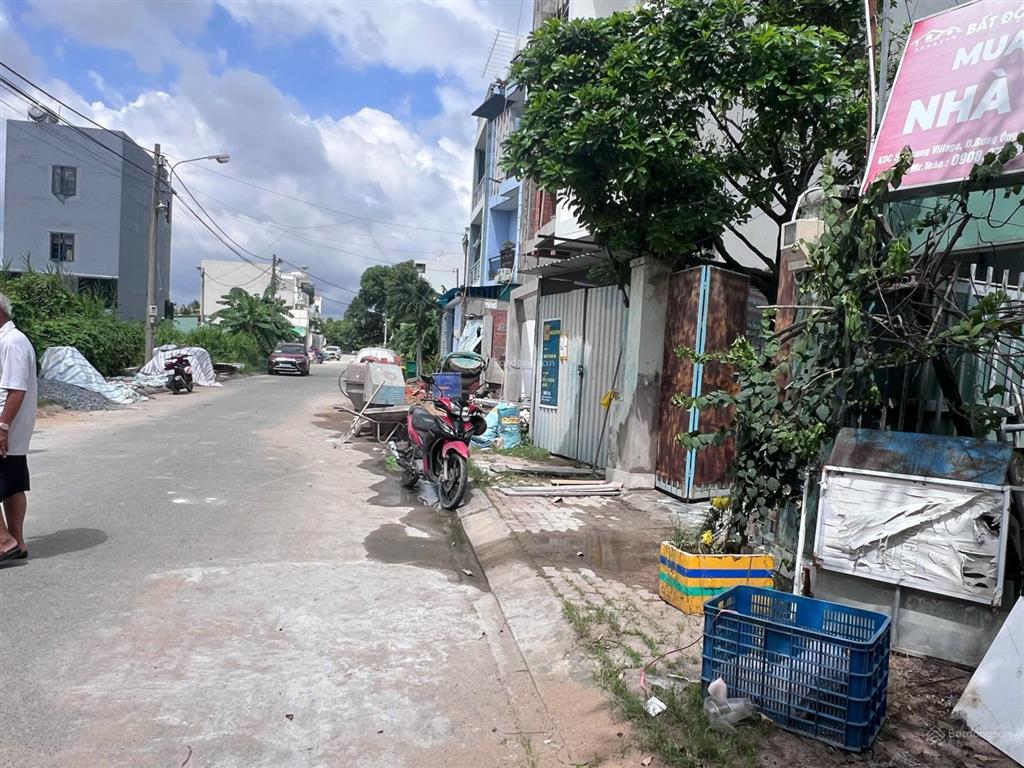 Cho thuê nhà cấp 4 khu samsung village bưng ông thoàn liền kề khu công nghệ cao q9 cũ 4,5 tr/tháng