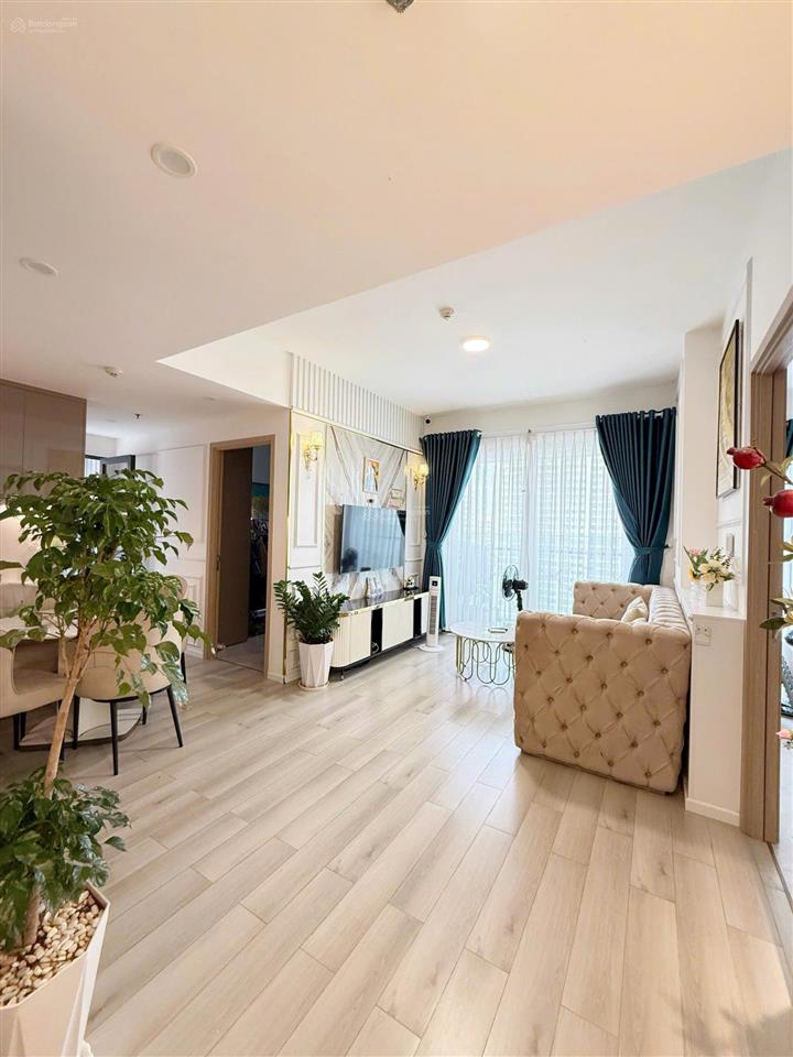 Cho thuê căn 2pn full nội thất đẹp, view thoáng giá 12tr/th, free phí quản lý