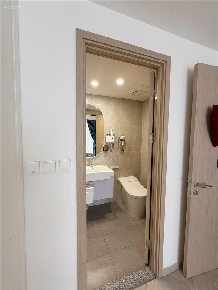 Cho thuê căn 2pn full nội thất đẹp, view thoáng giá 12tr/th, free phí quản lý