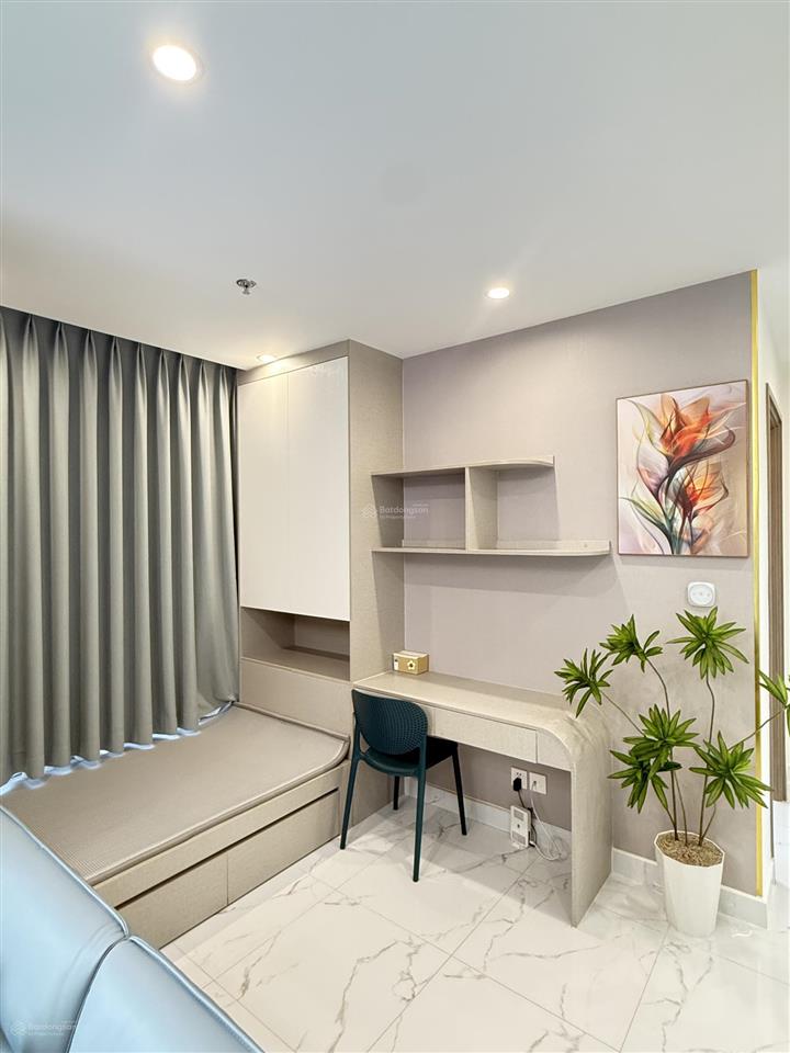 Cho thuê căn góc 2pn full nội thất luxury giá 12tr/th view sông, công viên 36ha