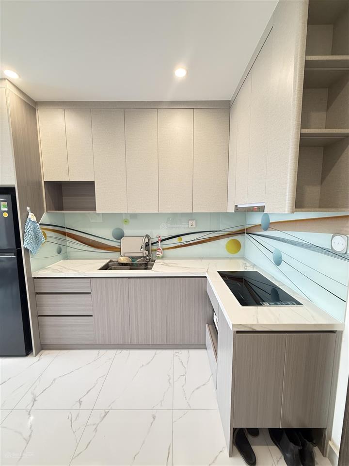Cho thuê căn góc 2pn full nội thất luxury giá 12tr/th view sông, công viên 36ha