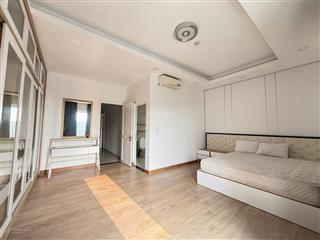 Bán siêu phẩm penthuose vũng tàu melody, 3pn 2 wc 172m2 . giá 7.3 tỷ .  e yến 0792 366 ***