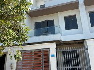 Bán nhà phố lk2 tại bà rịa city gate, 6 tỷ vnd, 120 m2.  e yến 0792 366 ***