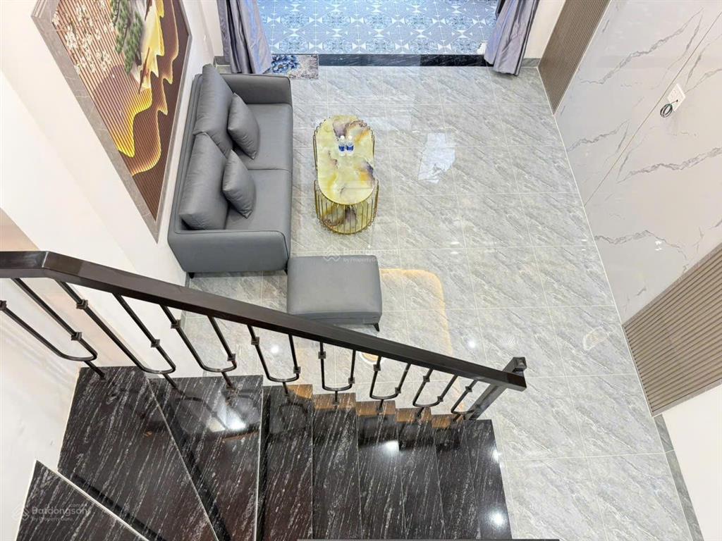 Bán nhà hẻm lý tự trọng  vũng tàu cách biển bãi trước 5 phút đi bộ. nhà mới đẹp.  0792 366 ***