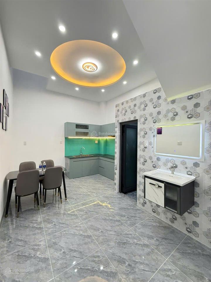 Bán nhà hẻm lý tự trọng  vũng tàu cách biển bãi trước 5 phút đi bộ. nhà mới đẹp.  0792 366 ***