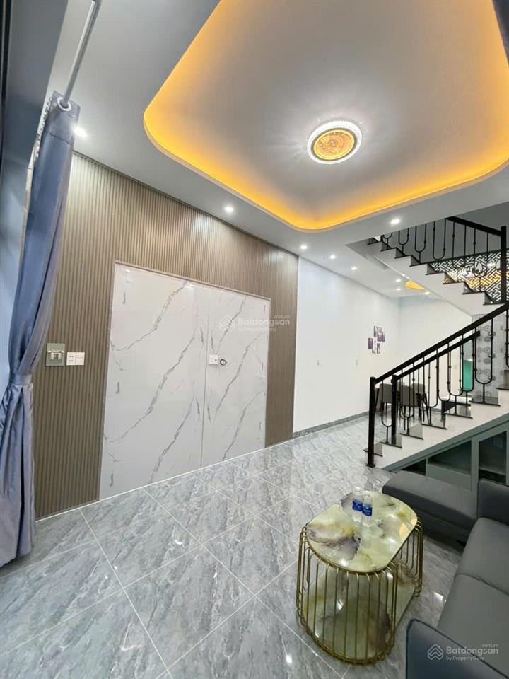 Bán nhà hẻm lý tự trọng  vũng tàu cách biển bãi trước 5 phút đi bộ. nhà mới đẹp.  0792 366 ***
