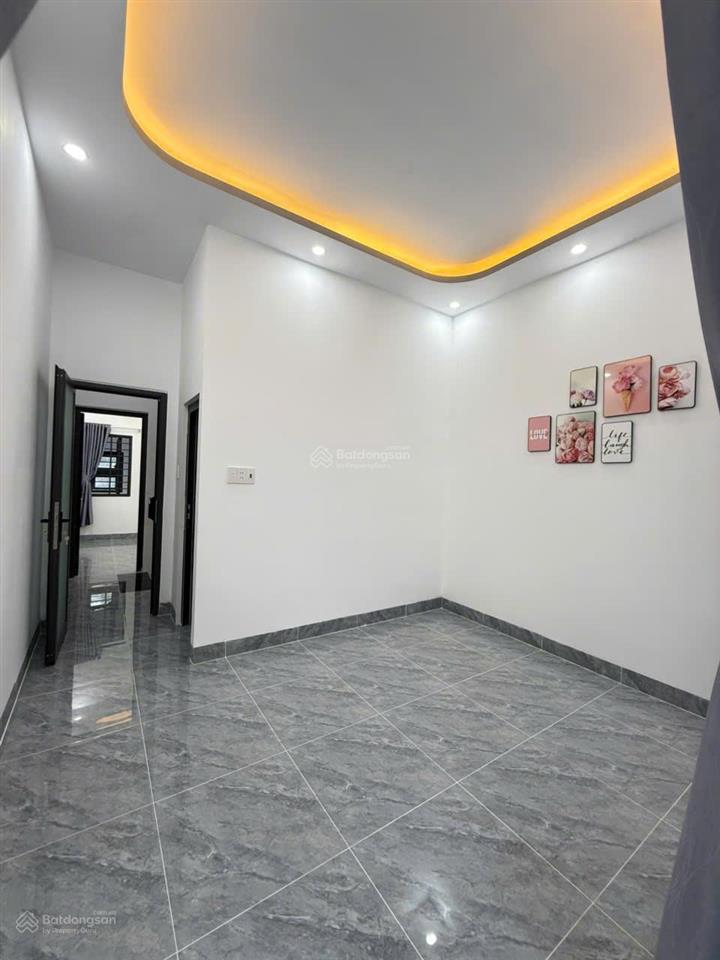 Bán nhà hẻm lý tự trọng  vũng tàu cách biển bãi trước 5 phút đi bộ. nhà mới đẹp.  0792 366 ***