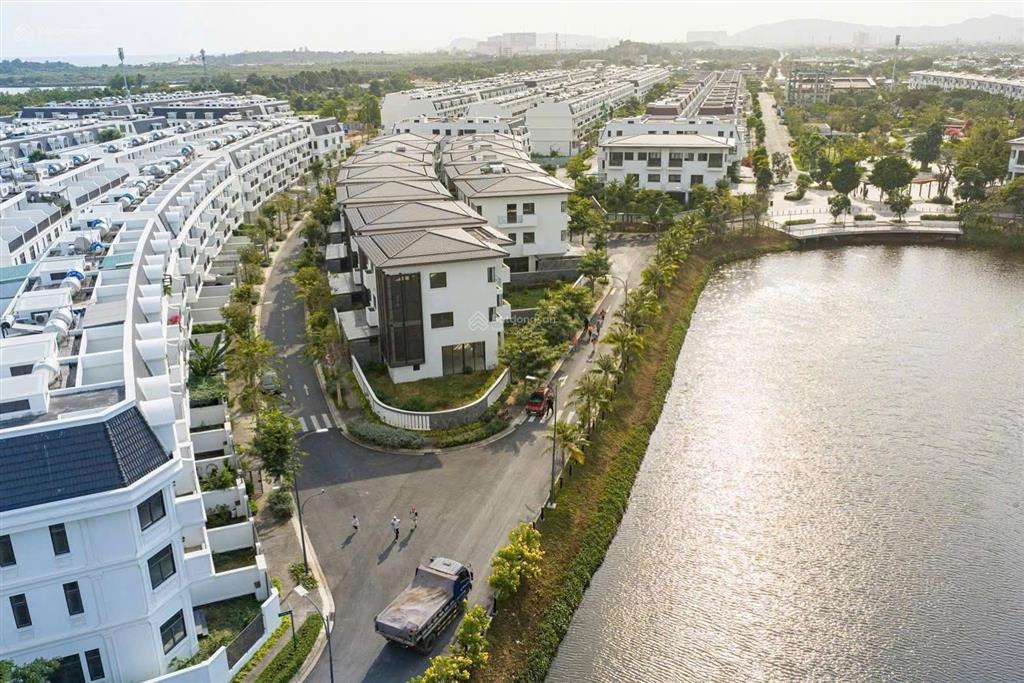 Bán biệt thự đơn lập giá tốt khu la vida residences vũng tàu, chỉ 20 tỷ.  e yến 0792 366 ***