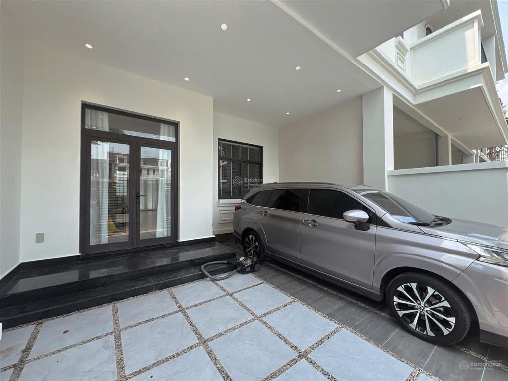 Cho thuê nhà phố lavida residences vũng tàu. giá 22 triệu/tháng.  e yến 0792 366 ***