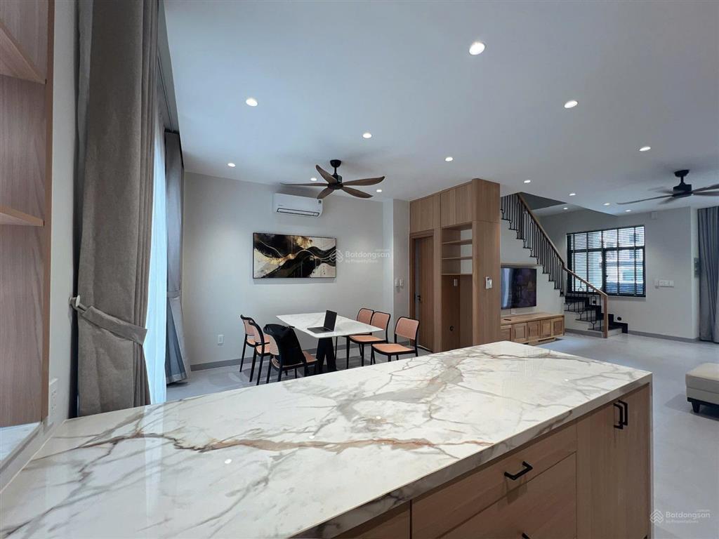 Cho thuê nhà phố lavida residences vũng tàu. giá 22 triệu/tháng.  e yến 0792 366 ***