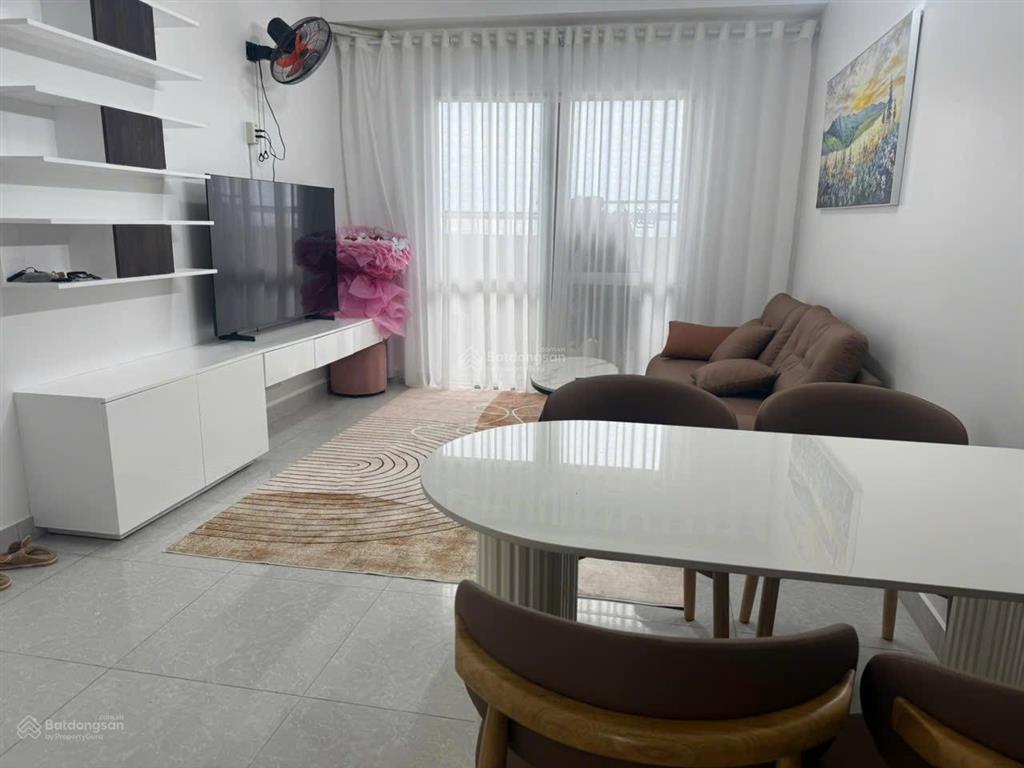 Chính chủ bán căn hộ lê thành mã lò 46m2, view q1 nhà mới sạch đẹp ban công thoáng mát 0981 745 ***