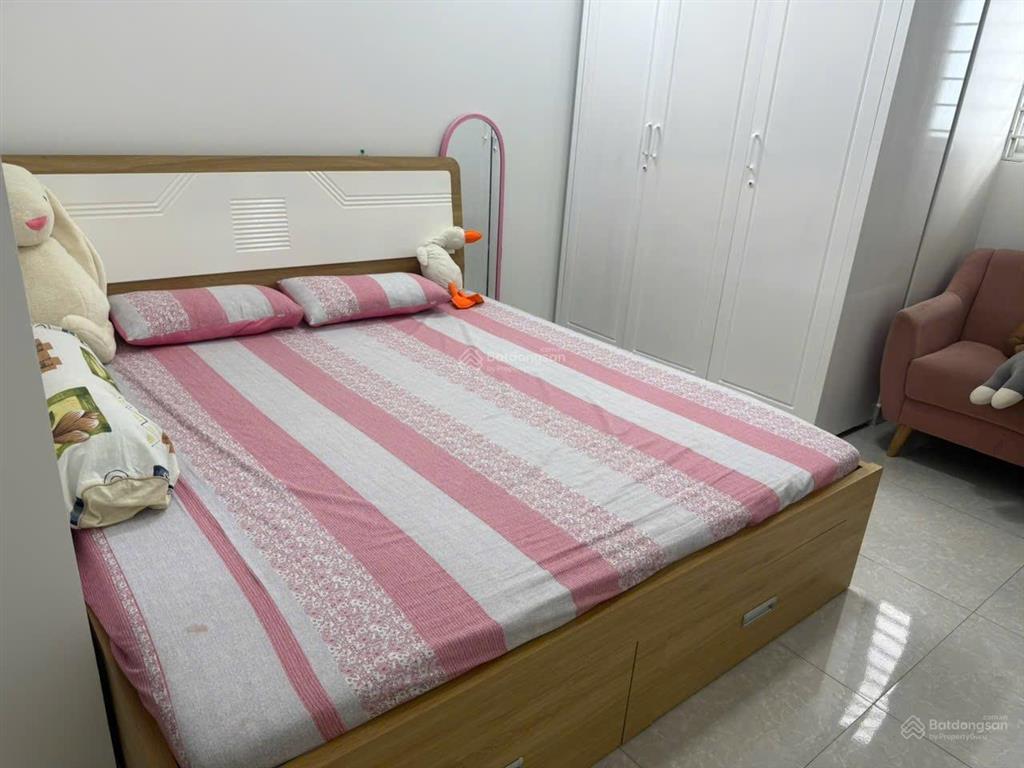 Chính chủ bán căn hộ lê thành mã lò 46m2, view q1 nhà mới sạch đẹp ban công thoáng mát 0981 745 ***