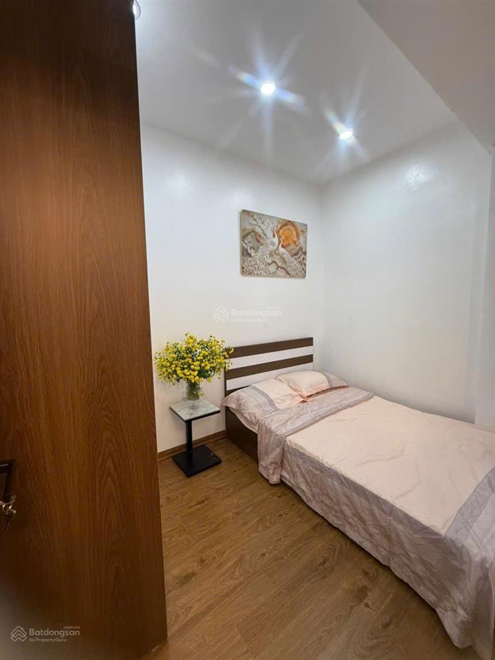 Chính chủ bán tt hoàng quốc việt,miễn trung gian
