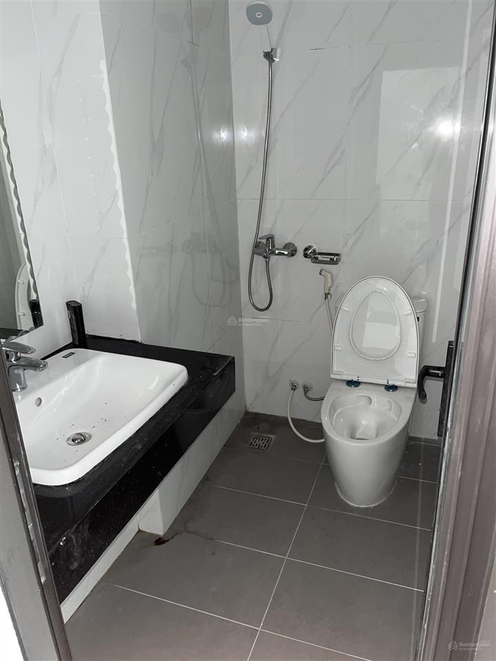 Cc cho thuê ch hoặc vp mặt đường ô tô tránh, ngõ 117 thái hà, hn