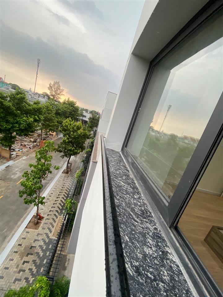 Bán biệt thự cát tường j  home, 4,5 tỷ, 76,5 m2, hàng hiếm tại bình chuẩn, tặng full nội thất