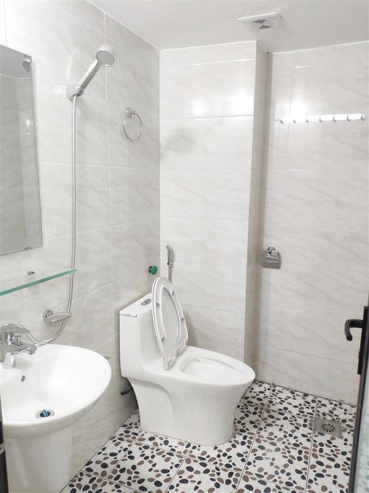 Cho thuê phòng dạng căn hộ cao cấp cực đẹp đủ đồ thang máy đỗ đức dục