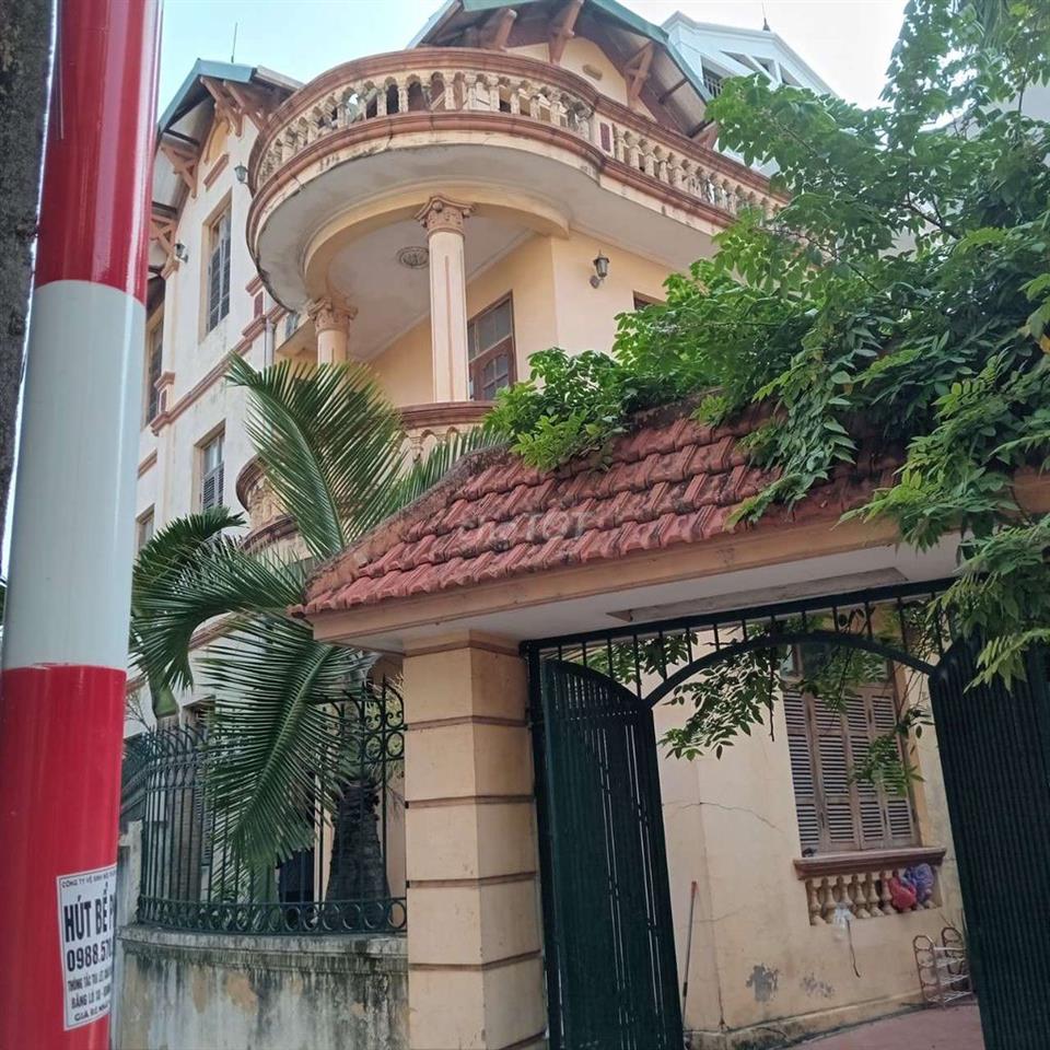 Thuê nhà 3 tầng mặt ngõ rộng