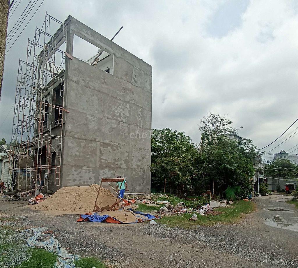 bán lô đất góc 2 mặt tiền, vị trí đẹp , tiềm năng 