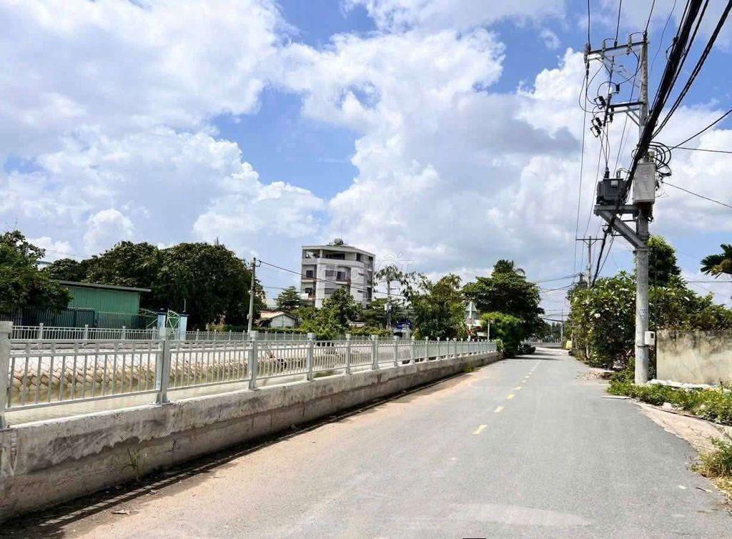 bán lô đất góc 2 mặt tiền, vị trí đẹp , tiềm năng 
