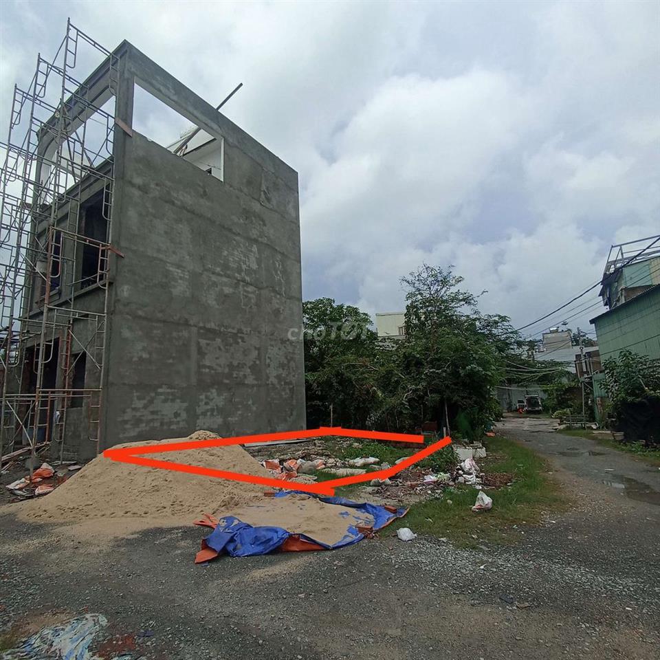 bán lô đất góc 2 mặt tiền, vị trí đẹp , tiềm năng 