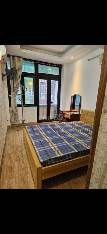 Thay đổi môi trường sinh hoạt. Bán tòa nhà tư xây kiên cố 8 tầng 1 tum