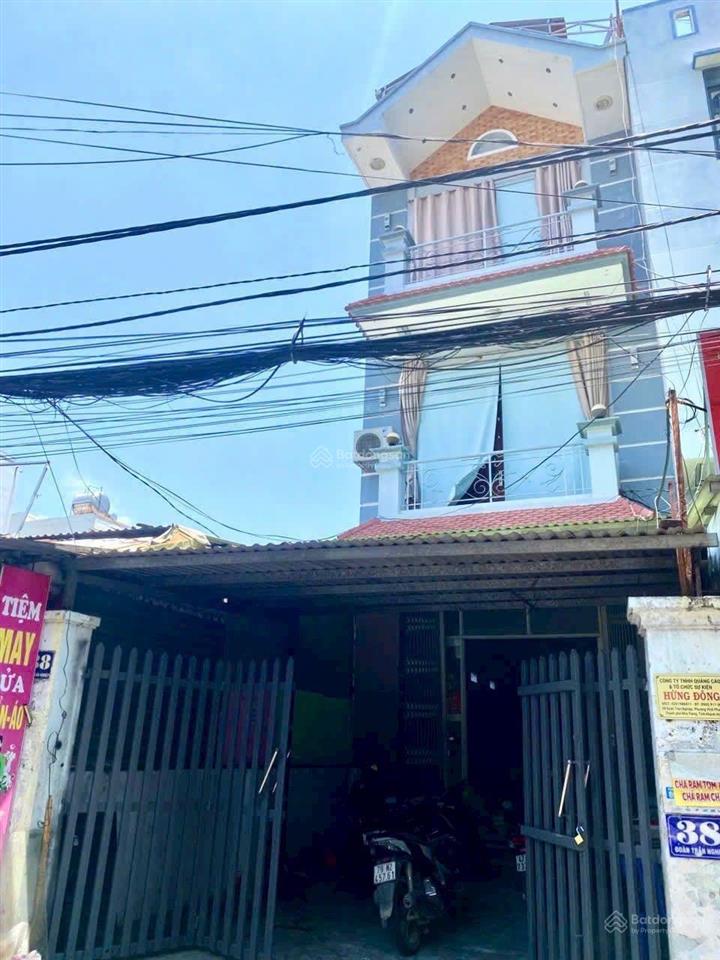 Nhà 3 tầng mặt tiền đoàn trần nghiệp gần biển hòn chồng  bắc nha trang