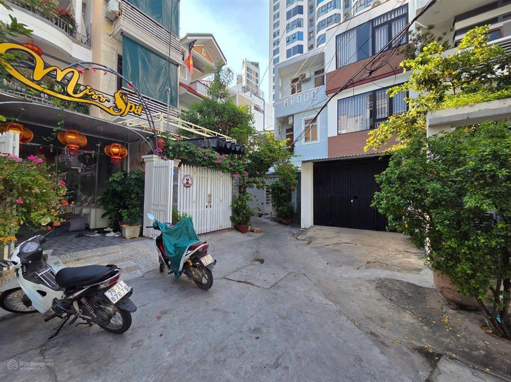 Bán nhà 3 tầng góc hẻm ô tô nguyễn thiện thuật, phường lộc thọ, thành phố nha trang
