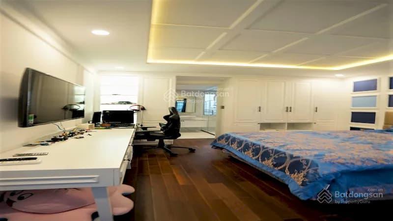 Bán nhà ngõ 115 phố nhật chiêu, ngõ ô tô, thoáng trước sau, ba bước hồ tây