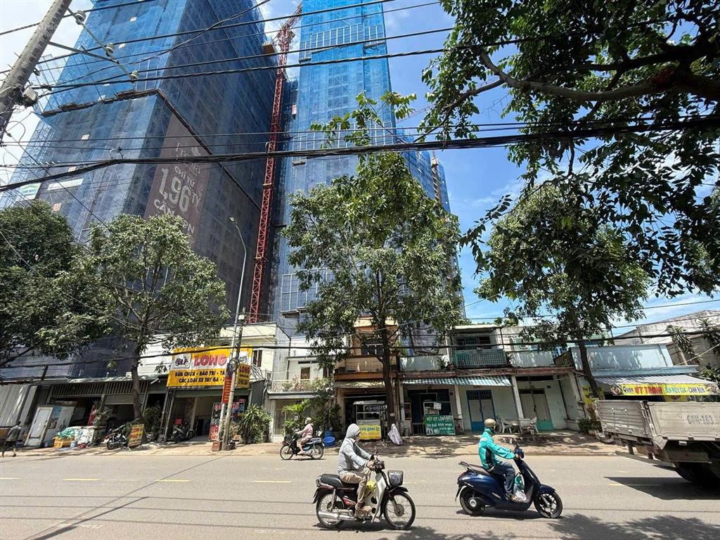 Mặt bằng 130m2 mới xây đối diện the fresia biên hòa  thích hợp mở cafe, shop, showroom, chuỗi f&b
