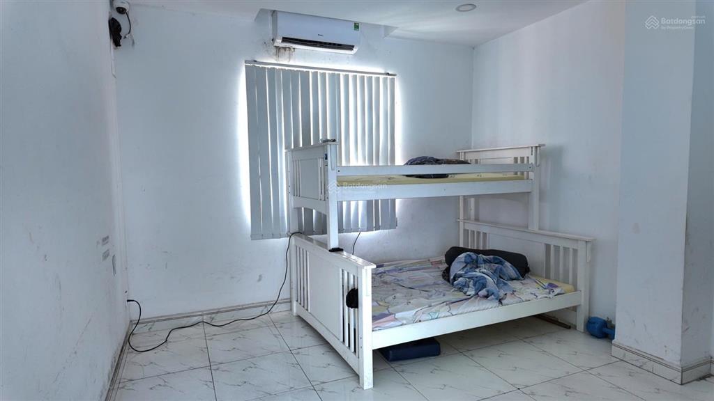 Nhà 1 trệt 3 lầu mặt tiền đường võ thị sáu, thích hợp kinh doanh, chuỗi hệ thống, văn phòng công ty