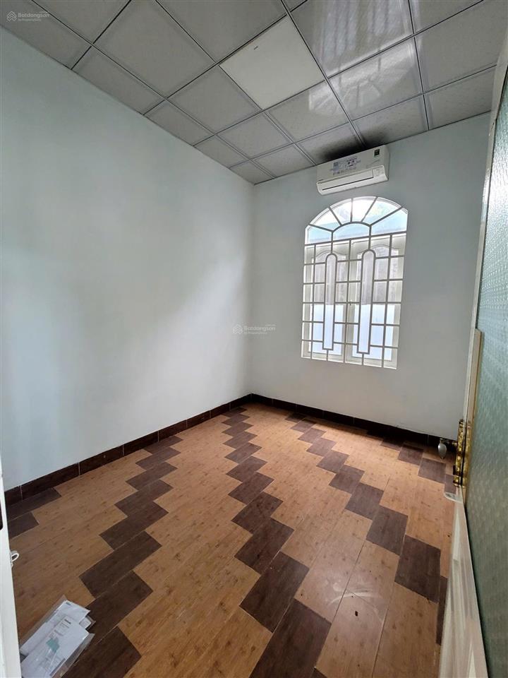 Nhà vườn 650m2 12 triệu/tháng trung tâm, không gian rộng rãi, yên tĩnh phù hợp ở, văn phòng công ty