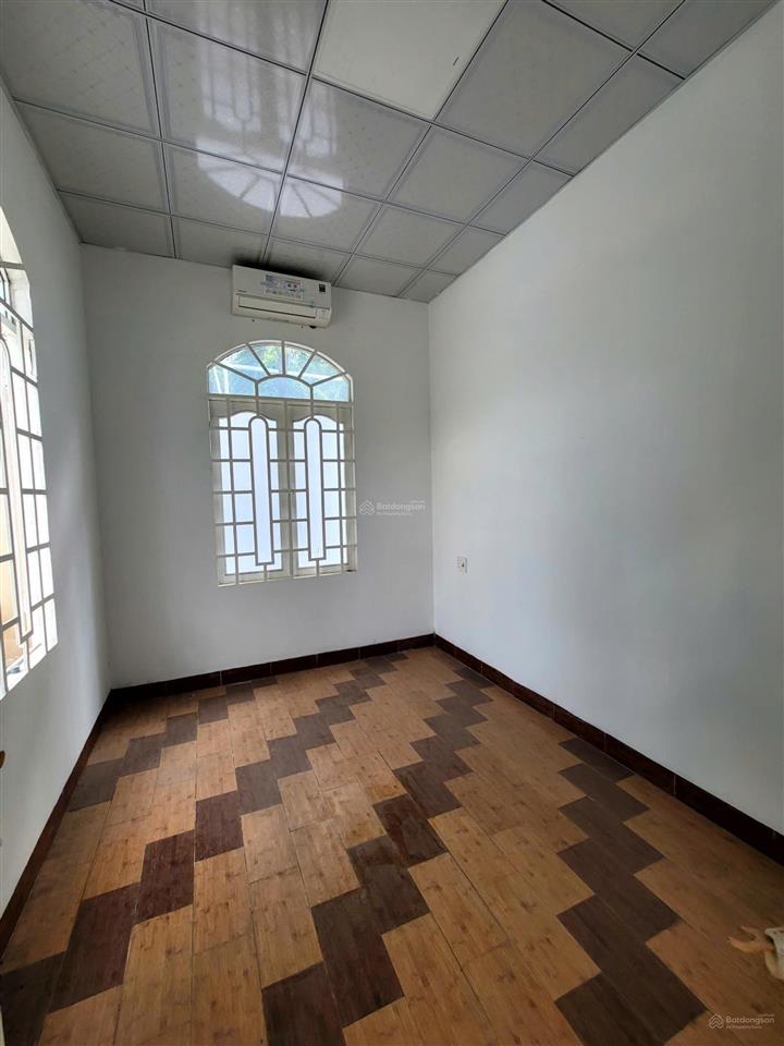 Nhà vườn 650m2 12 triệu/tháng trung tâm, không gian rộng rãi, yên tĩnh phù hợp ở, văn phòng công ty