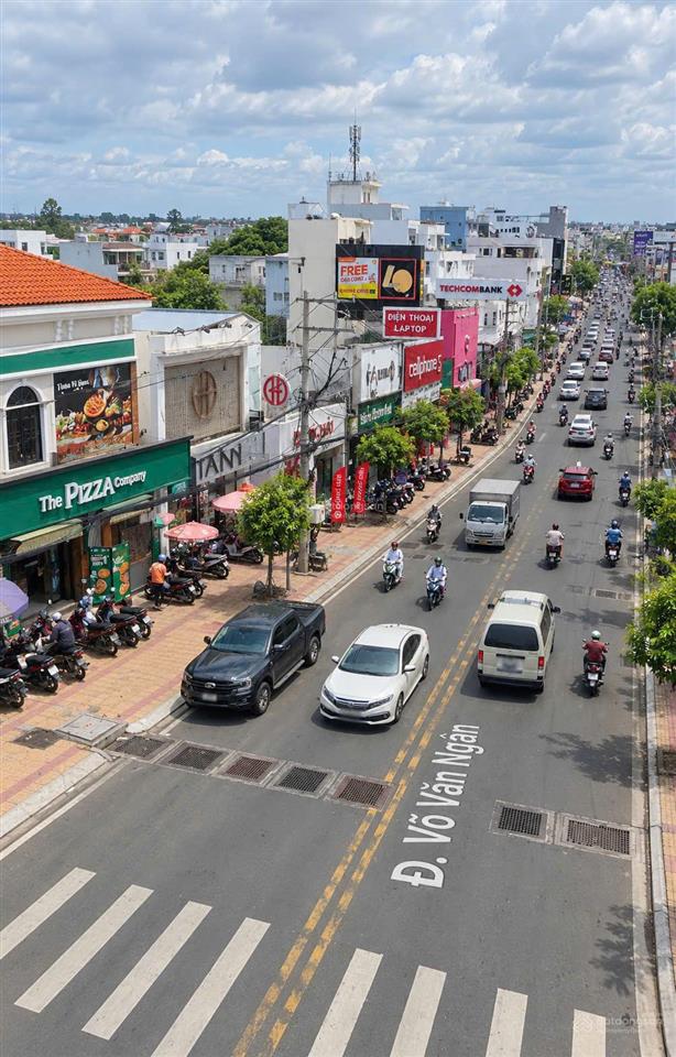 Mặt tiền 224m2 võ văn ngân thủ đức. đang cho thuê thu nhập 2 tỷ/năm. ngay vị trí kinh doanh sầm uất