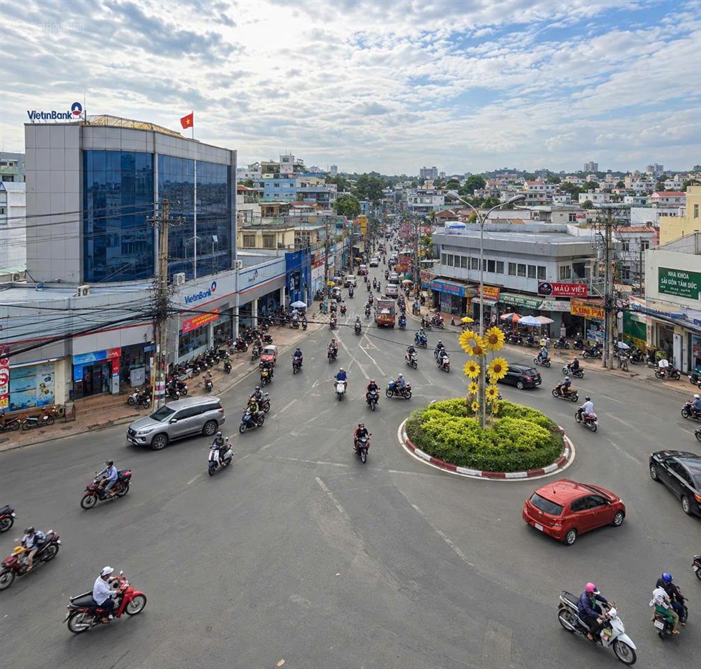 Mặt tiền 224m2 võ văn ngân thủ đức. đang cho thuê thu nhập 2 tỷ/năm. ngay vị trí kinh doanh sầm uất