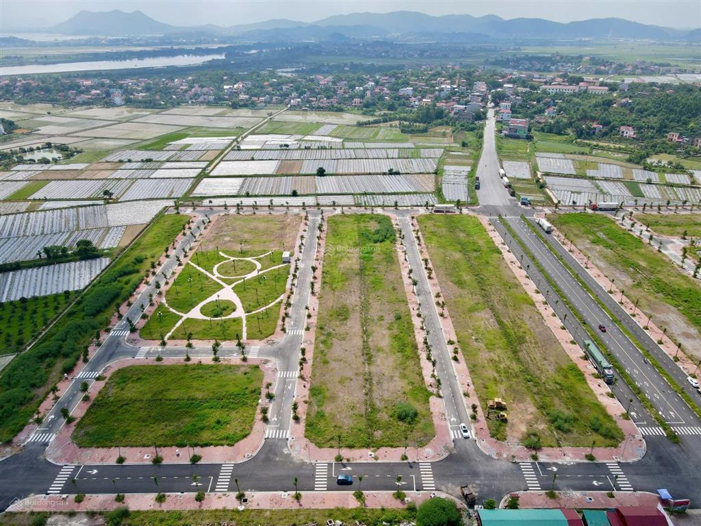 Bùng nổ dự án nam tiến  t8 ký hdcn  đón sóng ra sổ, kcn, sân bay